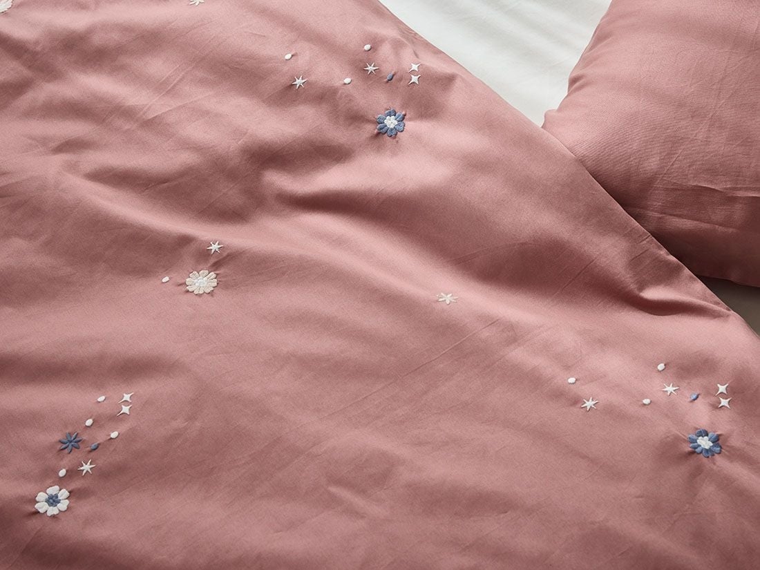Kinderbettwäsche Baumwollsatin Blush Rose Starry Flower