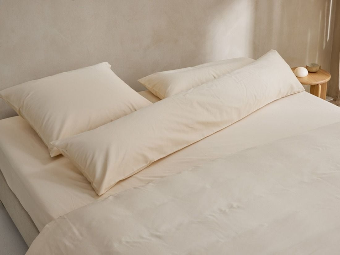 Seitenschläferkissenbezug Baumwollsatin Almond Milk 37x160