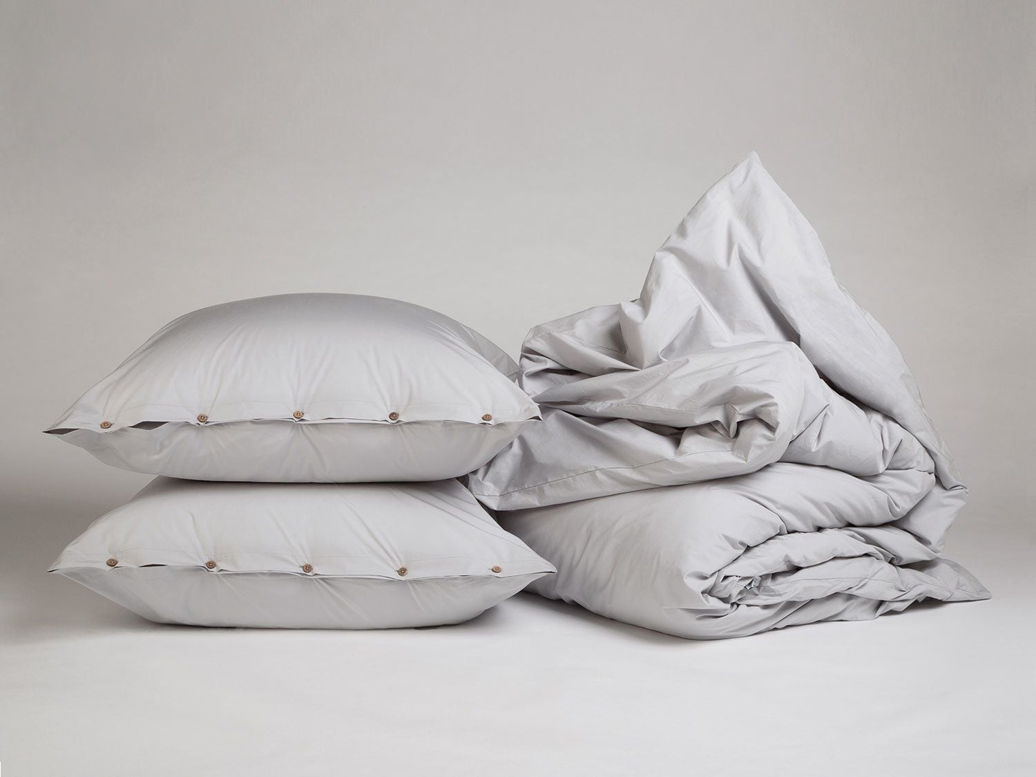 Perkal-Bettwäsche Misty Grey mit Knöpfen